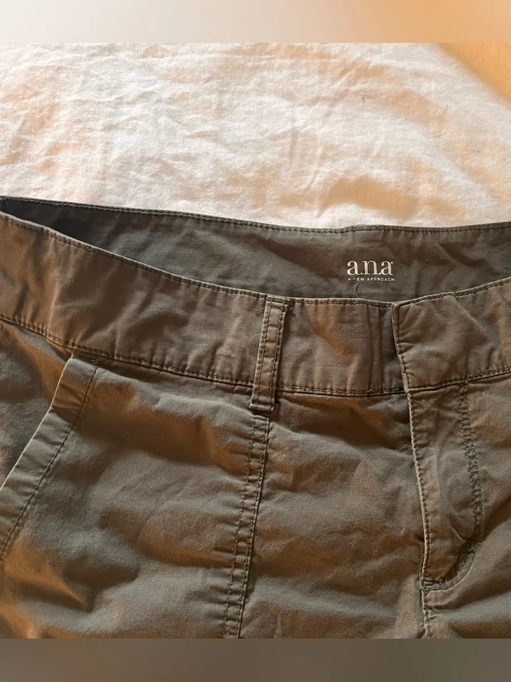 a.n.a Women's Olive Cargo Shorts